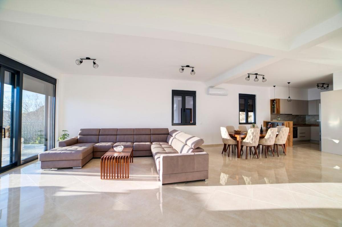 Villa Jelena With Private Pool - Lapcici Budva Eksteriør billede